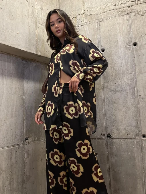 Glamorous Glamorous Care: Our Sustainable Collection|Blouses & Shirts|Black Amber-Yellow Flower Oversized-Shirt -