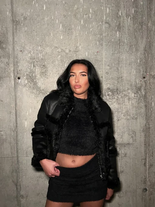 Glamorous Jackets|Black Fur-Trim Cropped-Jacket -