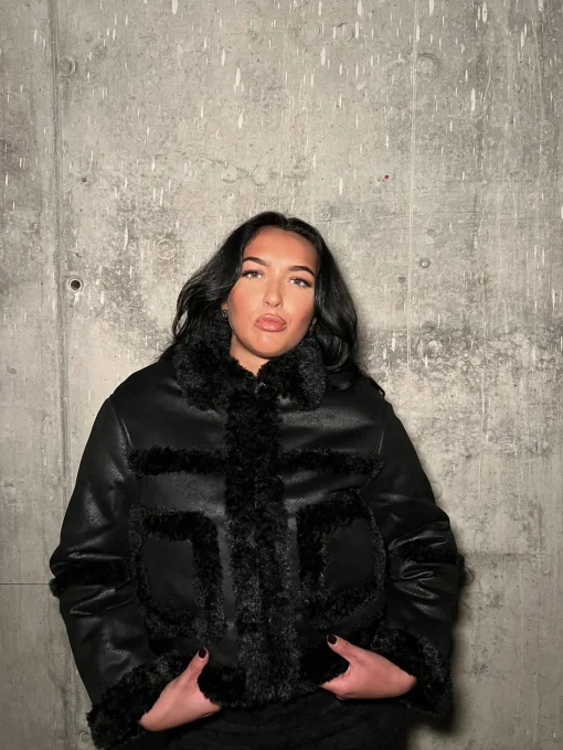 Glamorous Jackets|Black Fur-Trim Cropped-Jacket -