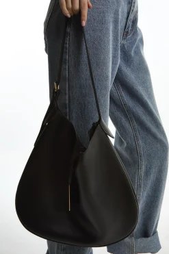 Glamorous Shoulder Bags|Black Gold Clasp Shoulder-Bag -