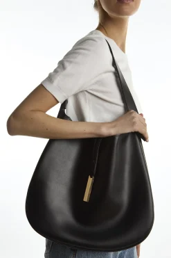 Glamorous Shoulder Bags|Black Gold Clasp Shoulder-Bag -