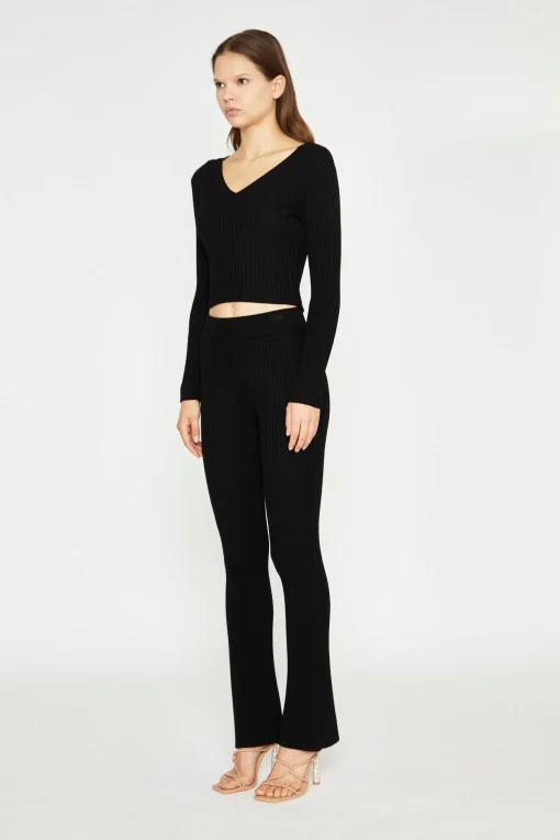 Glamorous Jet Setter|Crops, Corsets & Bodysuits|Black Knitted V-Neck Crop-Top -