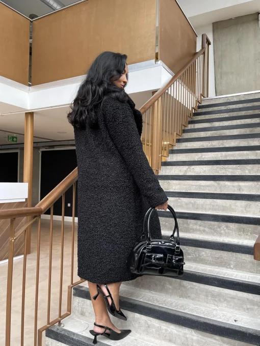 Glamorous Coats|Black Teddy-Fur Longline-Coat -