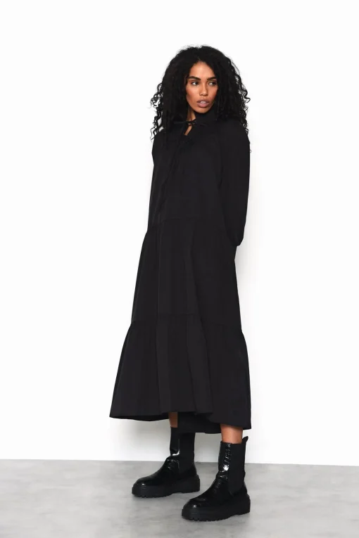 Glamorous Day Dresses|Maxi Dresses|Black V-Neck Long-Sleeve Maxi-Dress -