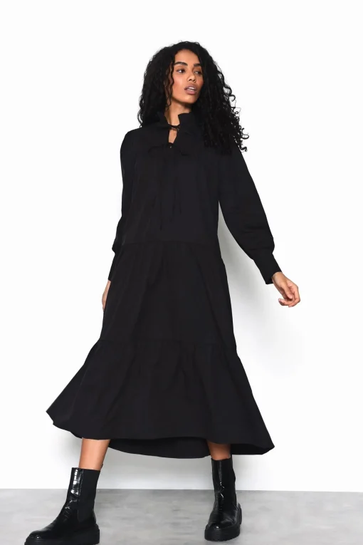Glamorous Day Dresses|Maxi Dresses|Black V-Neck Long-Sleeve Maxi-Dress -