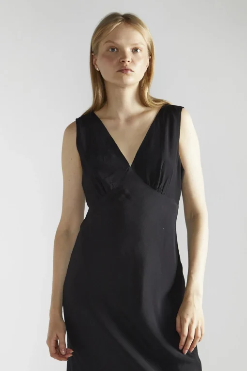 Glamorous Day Dresses|Midi & Midaxi Dresses|Black V-neck Midi-Dress -