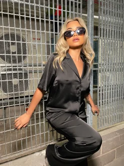 Glamorous Workwear|Jet Setter|Black-Satin Resort Long-Shirt -