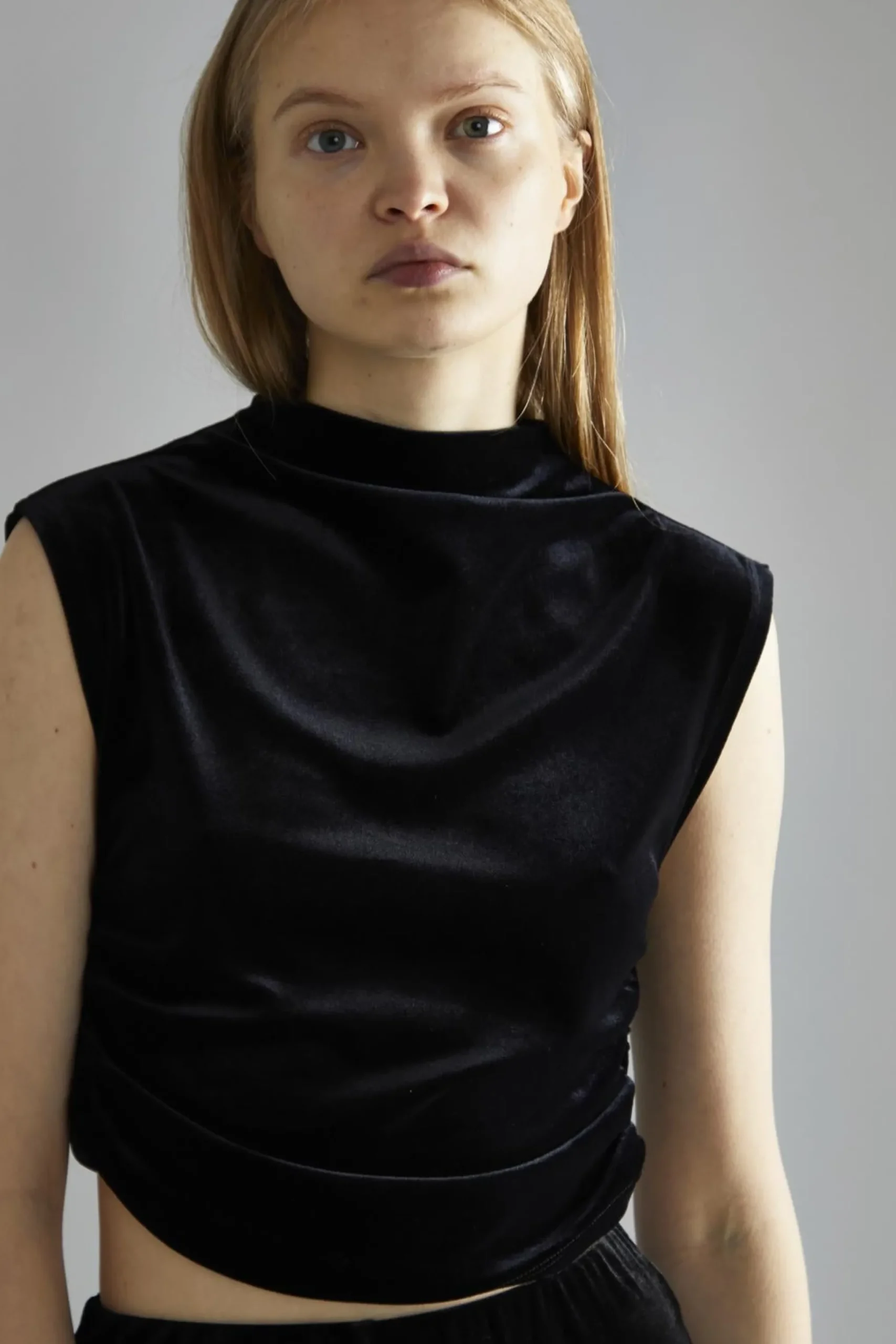 Glamorous Going Out Tops|Glamorous Studio|Black-Velvet Ruched Crop-Top -