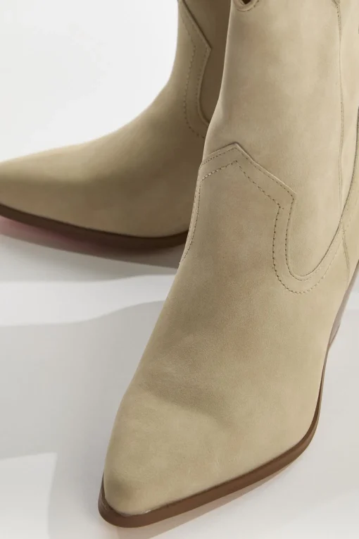 Glamorous Boots|Cream Cowboy Ankle-Boots -