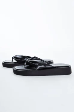 Glamorous Jet Setter|Chic Escapes|Black Toe Post Sandals -