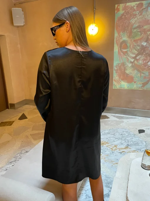 Glamorous Go To Partywear|Satin Dresses|Curve Black Satin Long Sleeve Mini Dress -