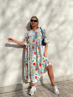 Glamorous Chic Escapes|Glamorous Curve|Curve Bright Multi-Floral Midi Dress -