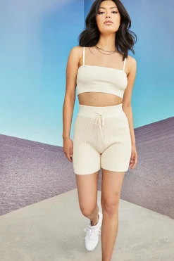 Glamorous Chic Escapes|Womens Cream Crop Top -