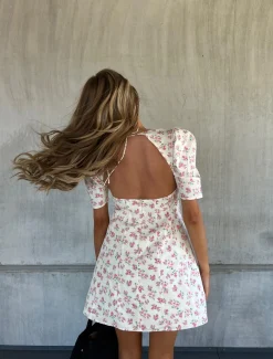 Glamorous Dresses|Chic Escapes|Lola Bust Cup Skater Mini Dress with Cut-Out Back -Cream Pink Bouquet -