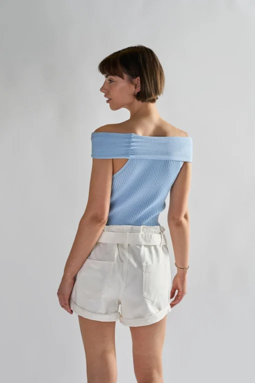 Glamorous Chic Escapes|Woven Shorts|Off White Paper-Bag Belted Shorts -