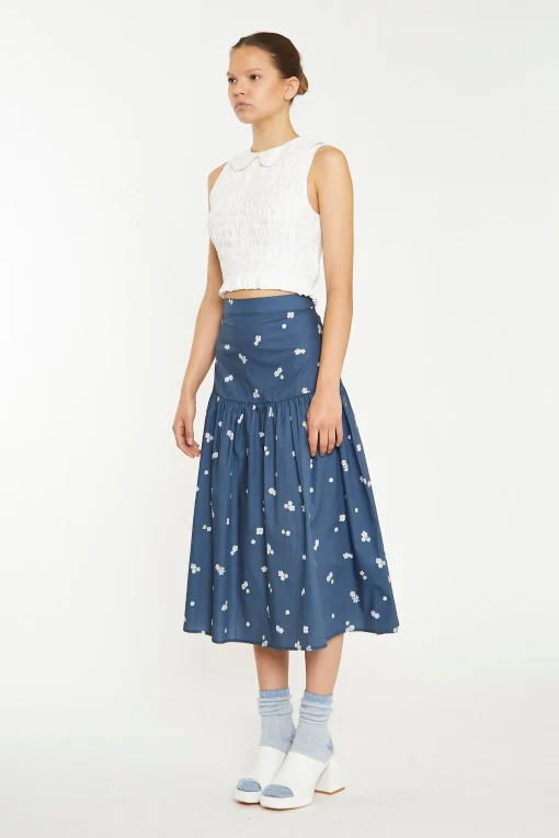 Glamorous Chic Escapes|Crops, Corsets & Bodysuits|Off White Smocked Collar Crop-Top -