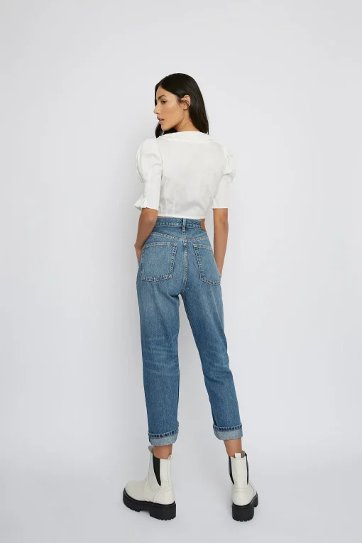 Glamorous Tops & T-shirts|Off-White Button-Down Crop-Top -