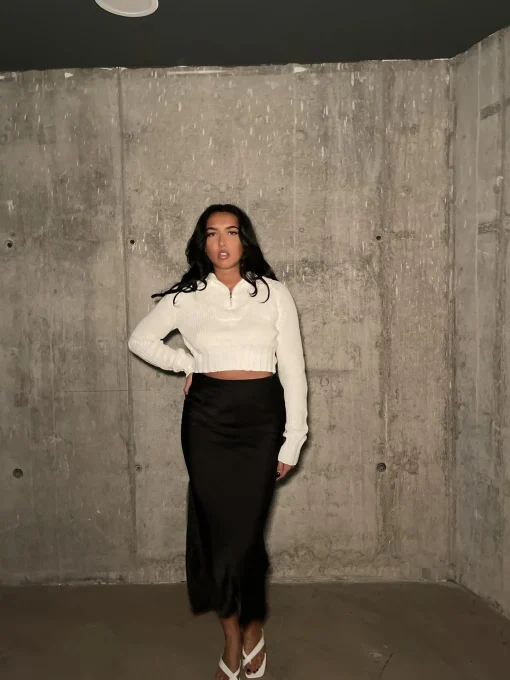 Glamorous Jumpers|Off-White Crew Neck Cropped Length-Jumper -