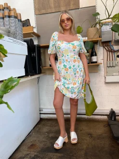 Glamorous Best Dressed Guest|Chic Escapes|Retro Spring-Floral Bust Detail Mini-Dress -