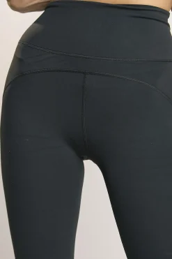 Glamorous Bottoms|Leggings|Signature Black Capri Leggings -