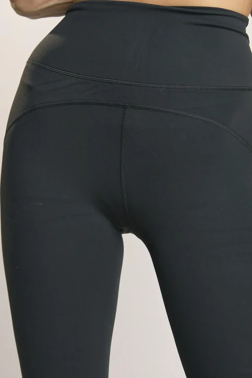 Glamorous Bottoms|Leggings|Signature Black Capri Leggings -