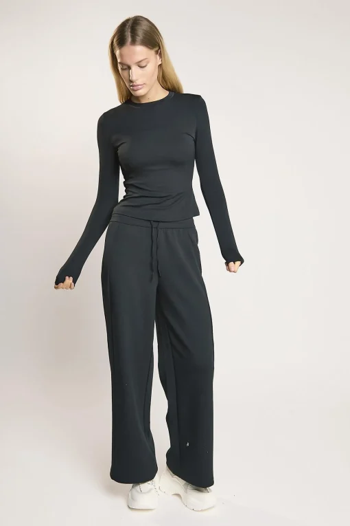 Glamorous Tops|Signature Black Long-Sleeve- Top -