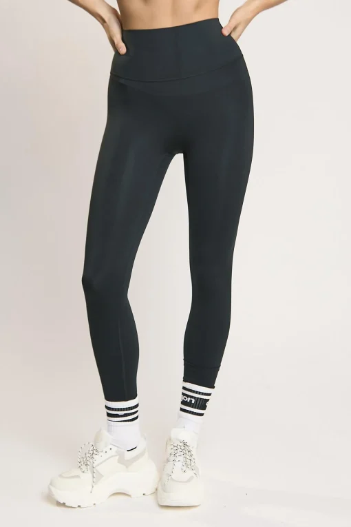 Glamorous Bottoms|Leggings|Signature Black Seamless Leggings -