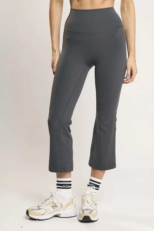 Glamorous Bottoms|Leggings|Signature Graphite-Grey Capri Leggings -