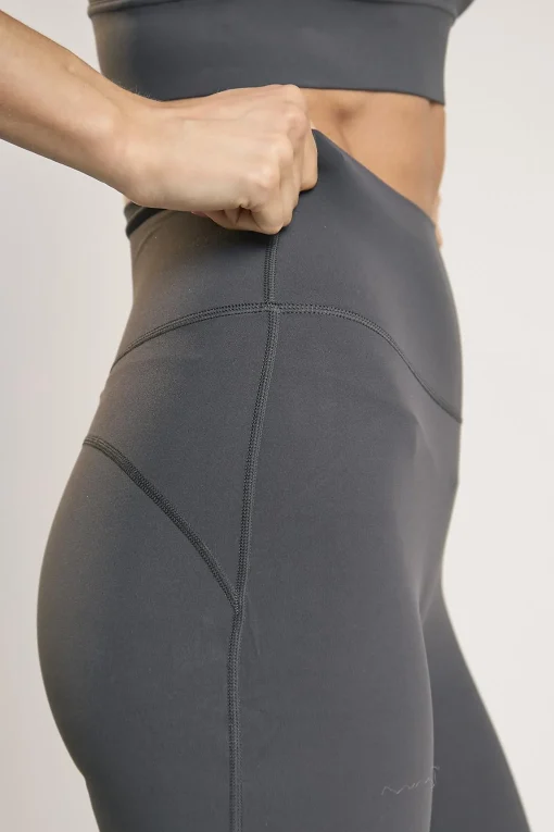 Glamorous Bottoms|Leggings|Signature Graphite-Grey Capri Leggings -