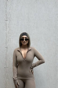 Glamorous Tops|Activewear|Signature Half Zip Long Sleeve Top - Cocoa -