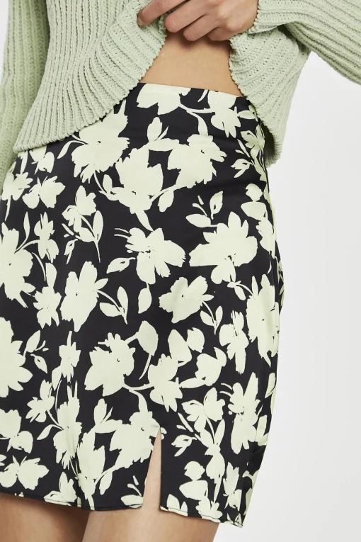 Glamorous Mini Skirts|Soft-Lime Black-Floral Notch-Split Mini-Skirt -