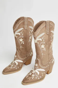 Glamorous Boots|Tan Embroidered Cowboy-Boots -