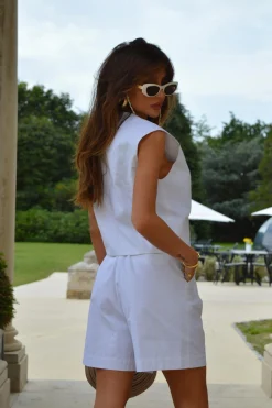 Glamorous Chic Escapes|Glamorous Studio|White Loose-Fit-Waistcoat -