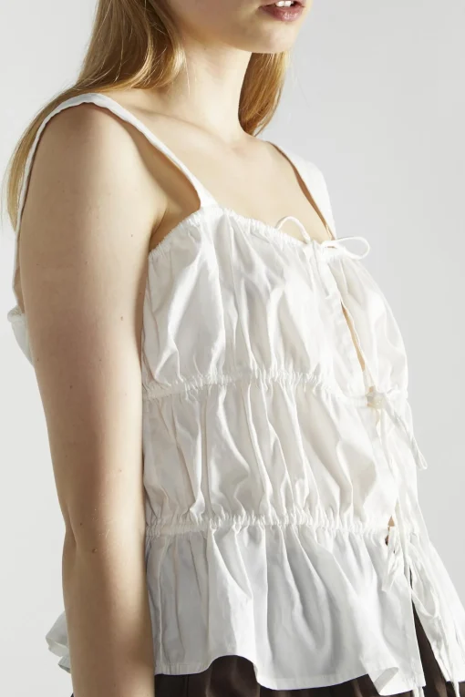 Glamorous Blouses & Shirts|White Square-Neck Sleeveless-Top -