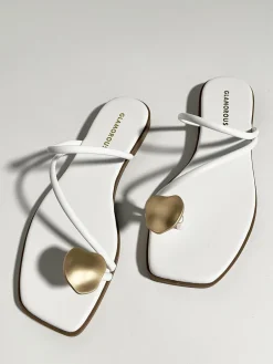 Glamorous Flat Shoes|Sandals|White Toe-Thong-Flat-Sandals -