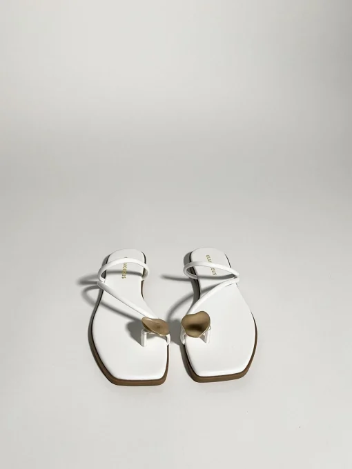 Glamorous Flat Shoes|Sandals|White Toe-Thong-Flat-Sandals -