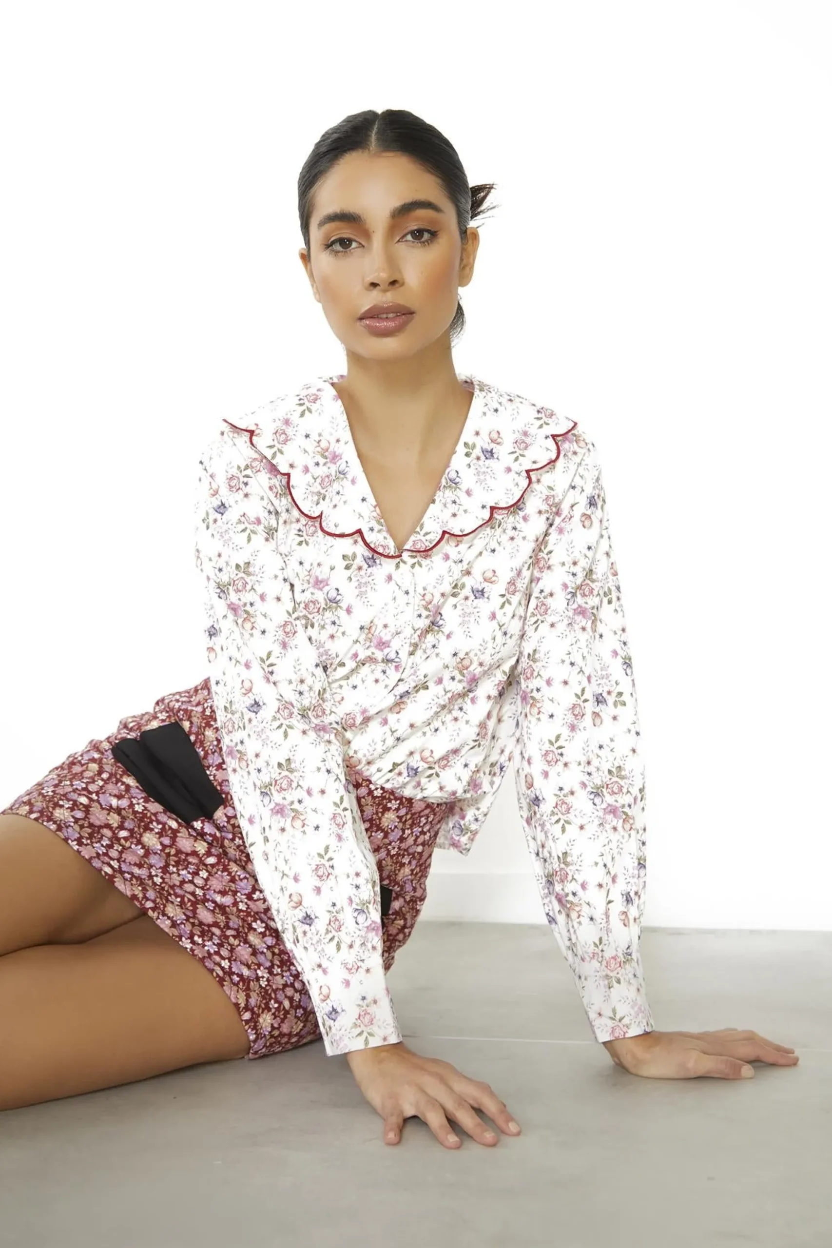 Glamorous Blouses & Shirts|White Vintage-Flower Scalloped Collar Top -