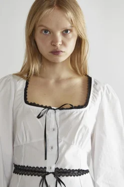 Glamorous Blouses & Shirts|White-Black Square-Neck Long-Sleeve Top -